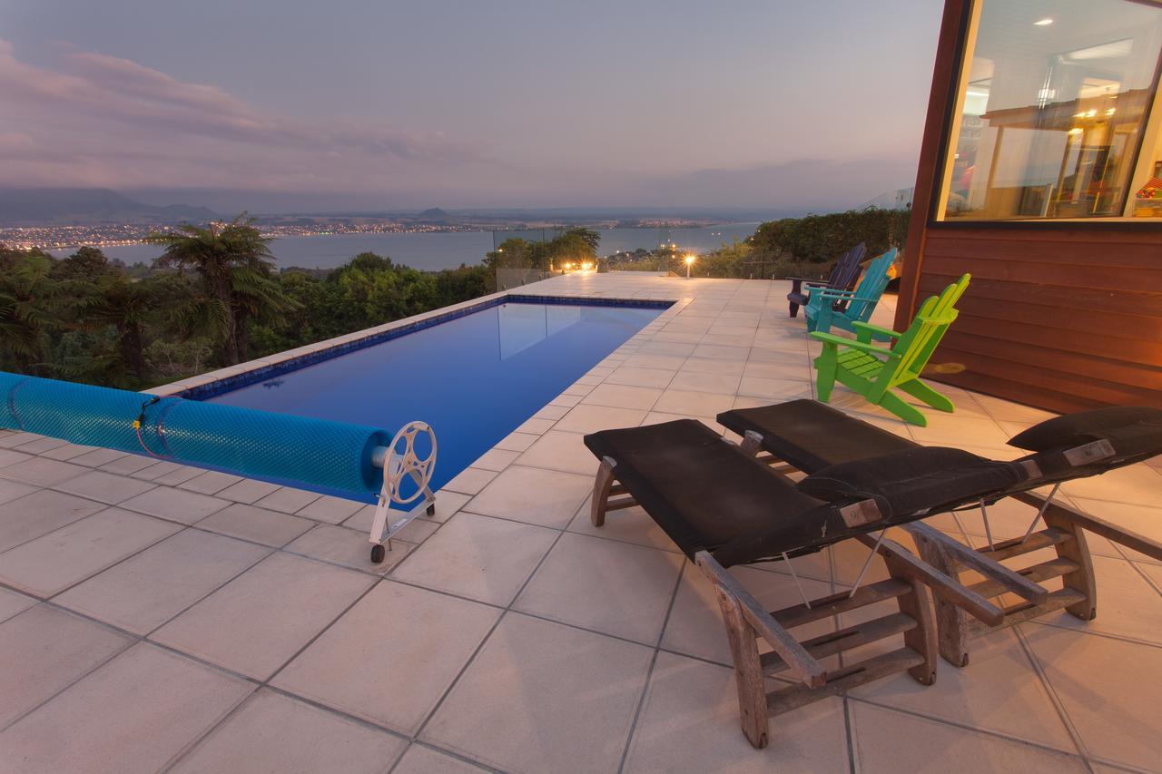 Te Moenga Lodge เทาโป ภายนอก รูปภาพ
